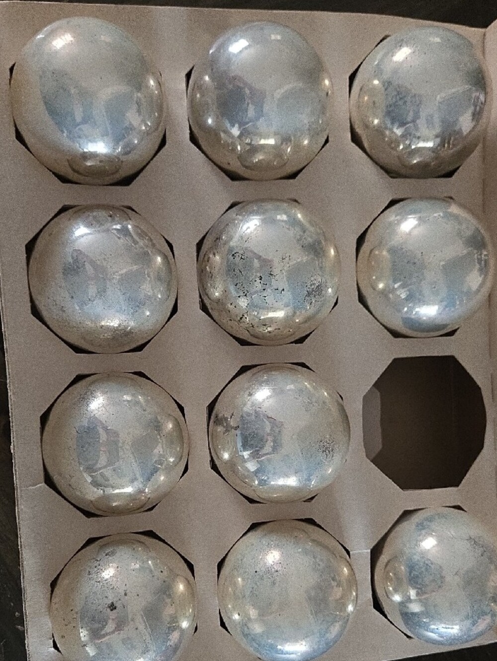 Vintage Shiny Brite Silver Glass Christmas Ornaments 1950's - Picture 6 of 10